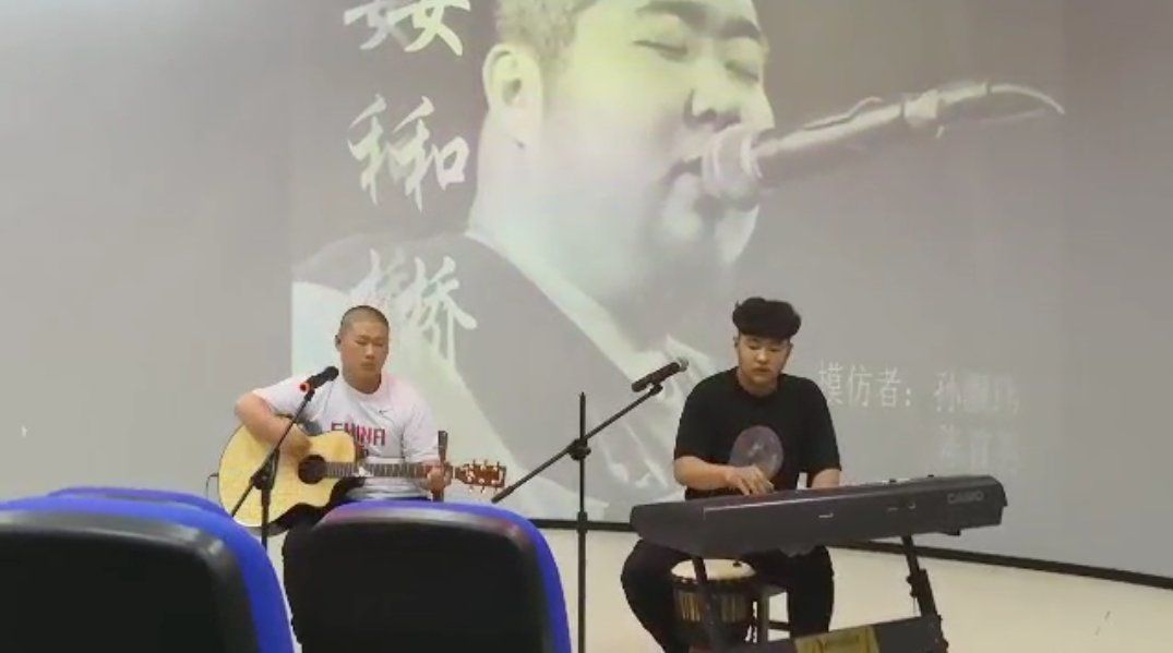 旅游商务学院成功举办“超级模仿秀”大赛 旅游商务学院成功举办“超级模仿秀”大赛