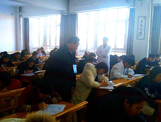 学院圆满完成期末考试工作 学院圆满完成期末考试工作