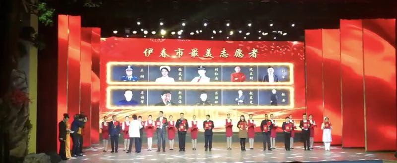 旅游商务学院高铁专业学生为我市大型活动提供志愿服务 旅游商务学院高铁专业学生为我市大型活动提供志愿服务