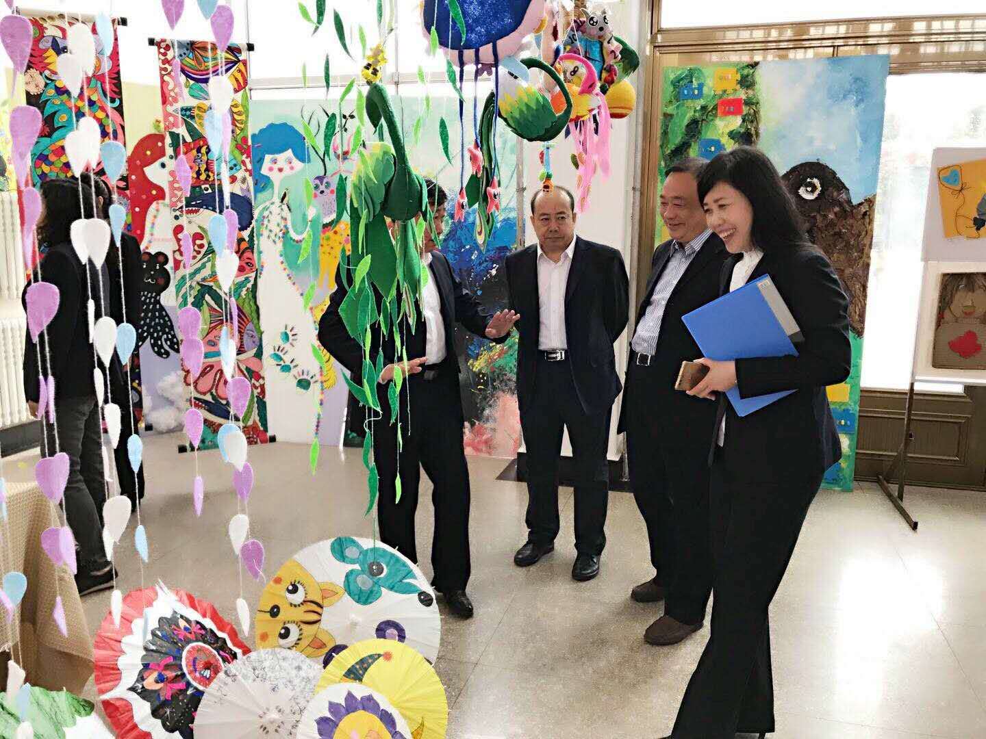 师范学院学前教育专业职业教育周活动之一幼儿园美术手工作品展圆满结束 师范学院学前教育专业职业教育周活动之一幼儿园美术手工作品展圆满结束