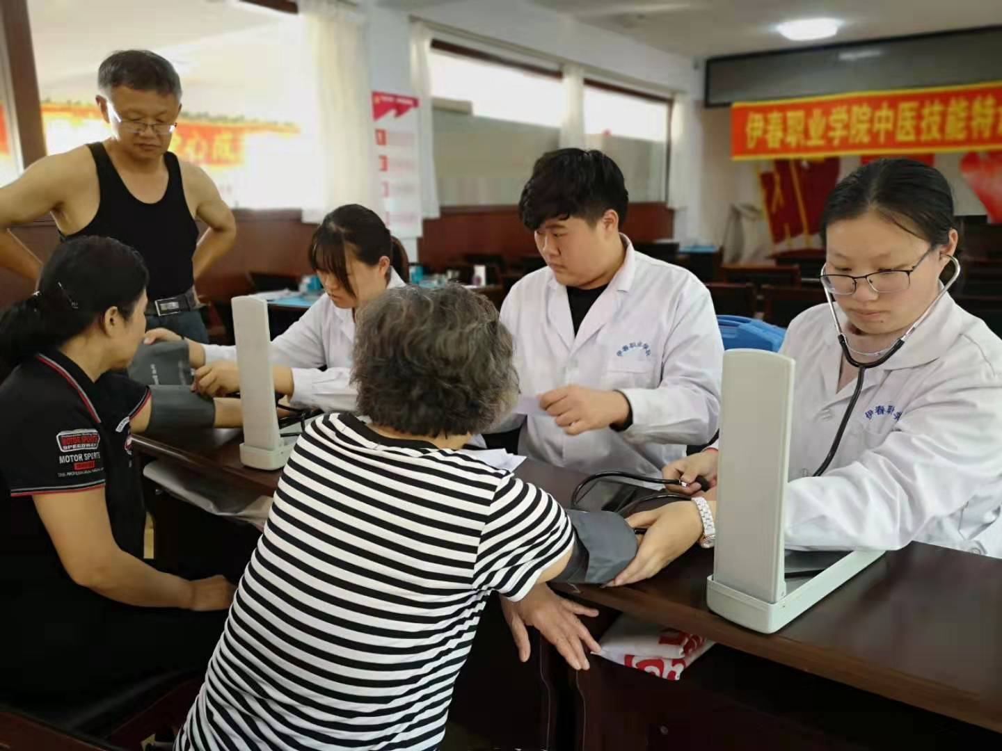 志愿服务活动暖人心 志愿服务活动暖人心