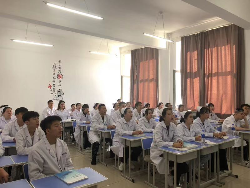 医学院课前一支红歌_歌唱伟大的祖国