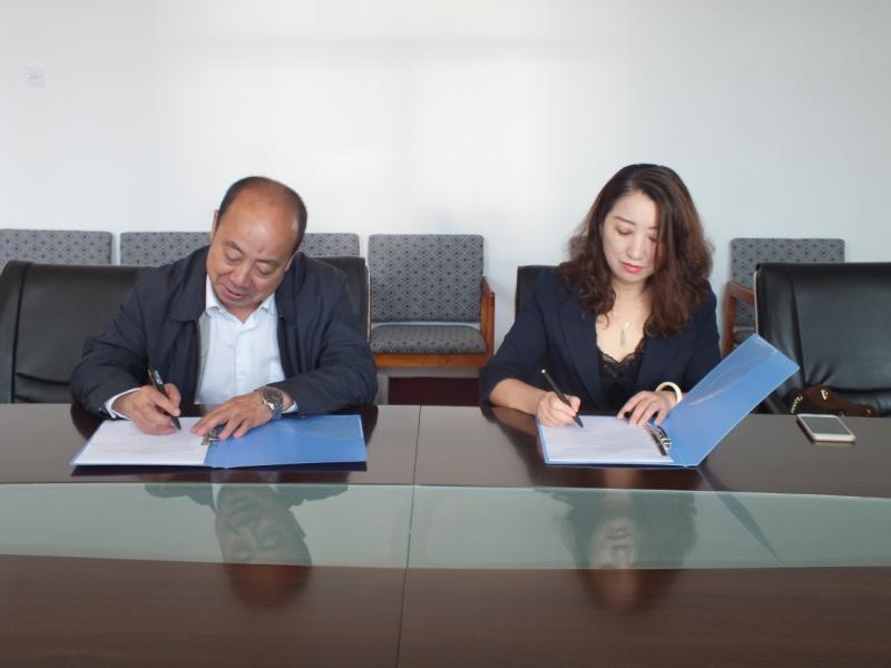伊春职业学院与加美特公司初步达成联合办学意向 伊春职业学院与加美特公司初步达成联合办学意向